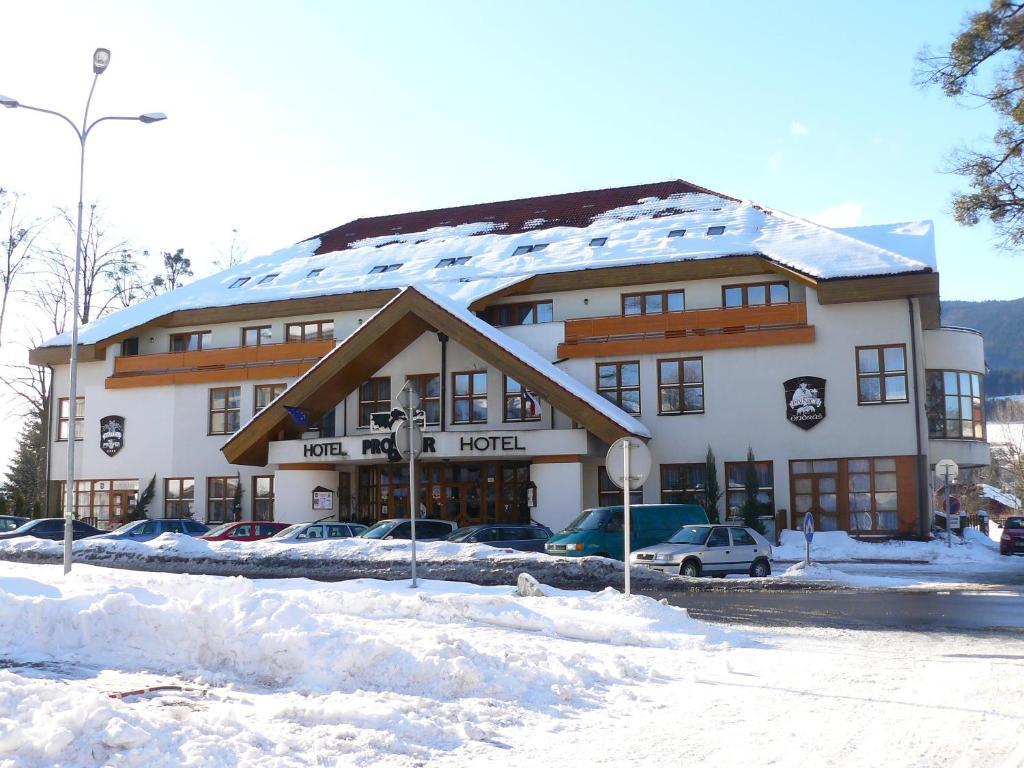 Hotel Prosper Челадна Экстерьер фото